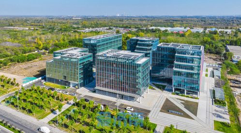 濟(jì)南 一個(gè) 美 字 擁抱萬億鳳凰網(wǎng)山東 鳳凰網(wǎng)